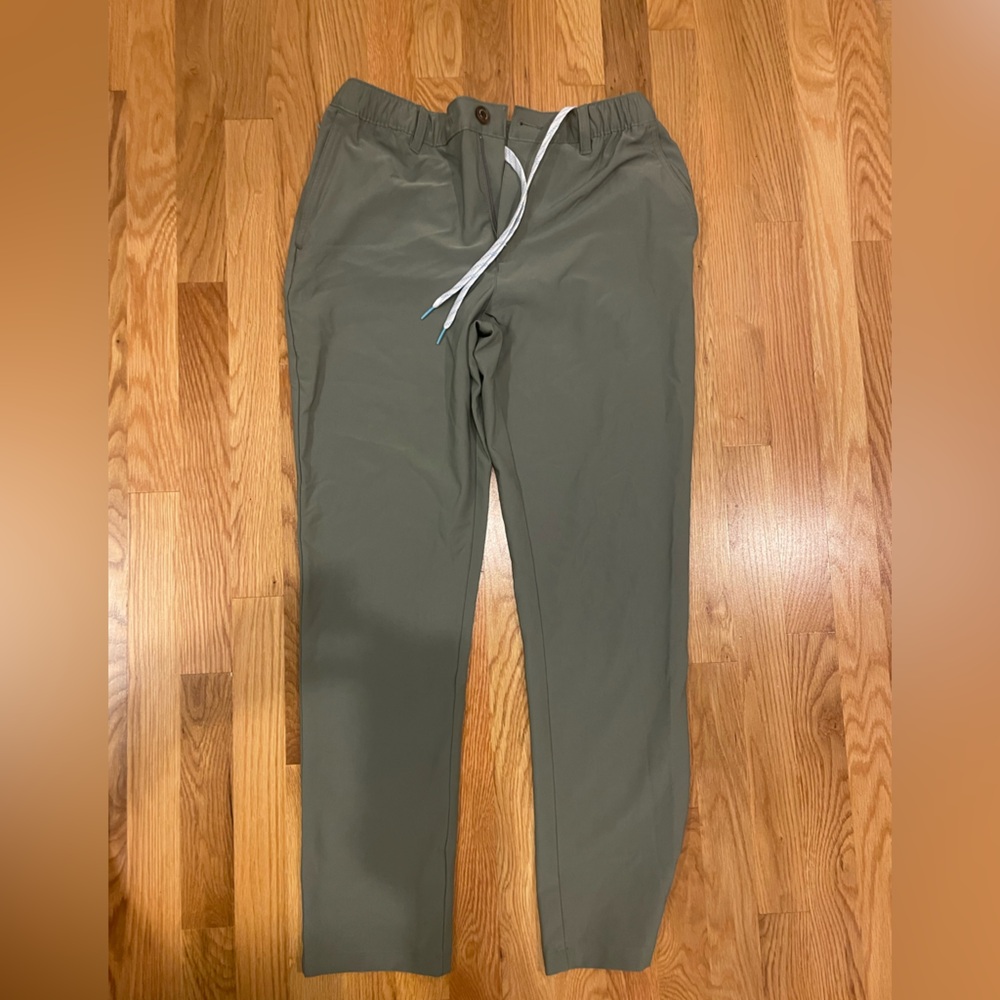 Chubbies Men's Sage Everywear Pants ⛳️